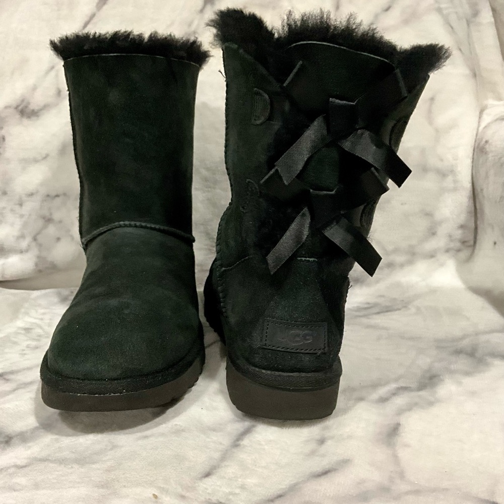 UGG Black Bailey Bow II Size 8